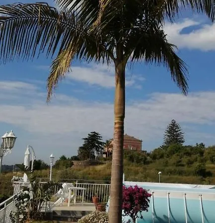 Ai Tre Archi Di Tagliaborse Dom wakacyjny Mascali