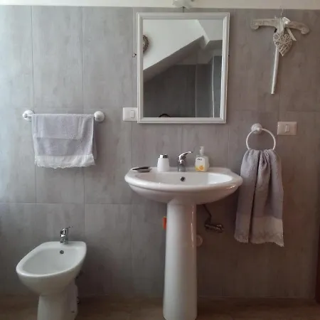 Ai Tre Archi Di Tagliaborse