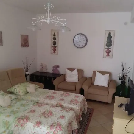 Holiday home Ai Tre Archi Di Tagliaborse